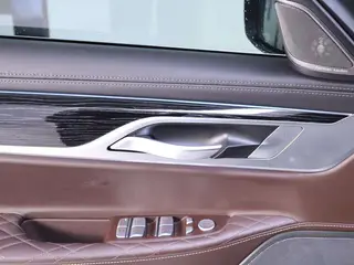 BMW 7 Series 2019 740Li Líder M Conjunto deportivo interior foto 18 BMW 7 Series 2019 740Li Líder M Conjunto deportivo interior foto 18