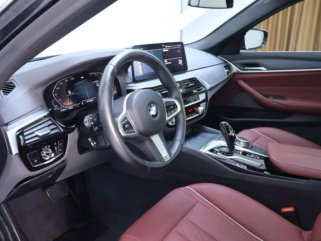 BMW 5 Series 2021 530Li Leading Type M Sports suit interior photo 12 BMW 5 Series 2021 530Li Leading Type M Sports suit interior photo 12