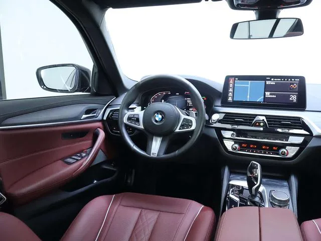 BMW 5 Series 2021 530Li Leading Type M Sports suit interior photo 15 BMW 5 Series 2021 530Li Leading Type M Sports suit interior photo 15