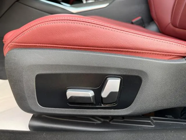 BMW 4 Series 2022 425i M Sports suit interior photo 12 BMW 4 Series 2022 425i M Sports suit interior photo 12