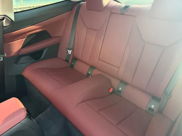 BMW 4 Series 2022 425i M Sports suit interior photo 15 BMW 4 Series 2022 425i M Sports suit interior photo 15