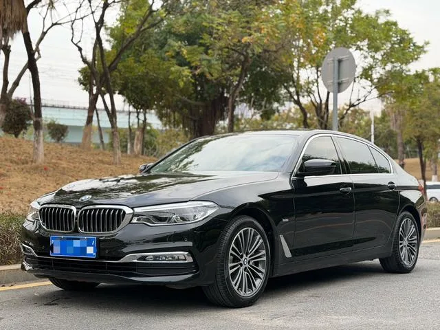BMW 5 Series 2018 530Li Premium Class Luxury Set exterior photo 1 BMW 5 Series 2018 530Li Premium Class Luxury Set exterior photo 1