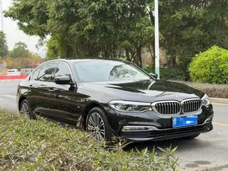 BMW 5 Series 2018 530Li Premium Class Luxury Set exterior photo 3 BMW 5 Series 2018 530Li Premium Class Luxury Set exterior photo 3
