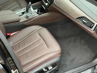 BMW 5 Series 2018 530Li Premium Class Luxury Set interior photo 14 BMW 5 Series 2018 530Li Premium Class Luxury Set interior photo 14