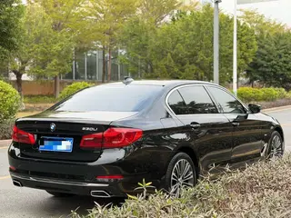 BMW 5 Series 2018 530Li Premium Class Luxury Set interior photo 17 BMW 5 Series 2018 530Li Premium Class Luxury Set interior photo 17