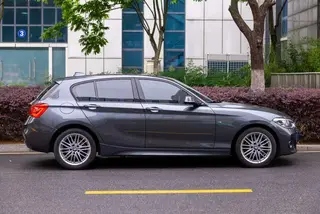 BMW 1 Series (Imported) 2018 120i M Sports suit exterior photo 4 BMW 1 Series (Imported) 2018 120i M Sports suit exterior photo 4