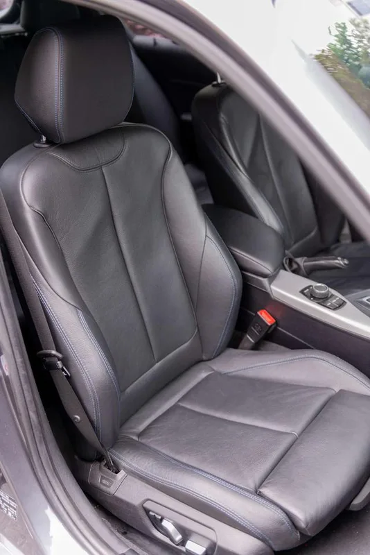 BMW 1 Series (Imported) 2018 120i M Sports suit interior photo 12 BMW 1 Series (Imported) 2018 120i M Sports suit interior photo 12