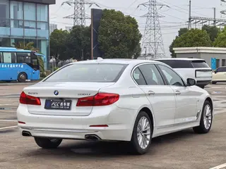 BMW 5 Series 2018 Модификация 530Li Лидирующий Роскошный набор экстерьер фото 4 BMW 5 Series 2018 Модификация 530Li Лидирующий Роскошный набор экстерьер фото 4