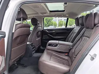 BMW 5 Series 2018 Модификация 530Li Лидирующий Роскошный набор экстерьер фото 7 BMW 5 Series 2018 Модификация 530Li Лидирующий Роскошный набор экстерьер фото 7