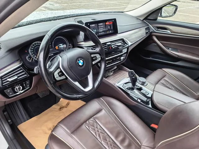 BMW 5 Series 2018 Модификация 530Li Лидирующий Роскошный набор интерьер фото 9 BMW 5 Series 2018 Модификация 530Li Лидирующий Роскошный набор интерьер фото 9