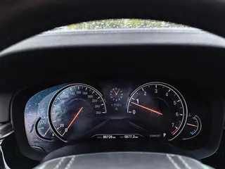 BMW 5 Series 2018 Модификация 530Li Лидирующий Роскошный набор интерьер фото 13 BMW 5 Series 2018 Модификация 530Li Лидирующий Роскошный набор интерьер фото 13