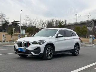 BMW X1 2020 sDrive25Li Líder exterior foto 1 BMW X1 2020 sDrive25Li Líder exterior foto 1