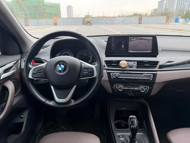 BMW X1 2020 sDrive25Li Líder exterior foto 4 BMW X1 2020 sDrive25Li Líder exterior foto 4