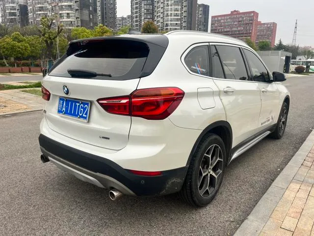 BMW X1 2019 sDrive18Li Tipo de lujo exterior foto 4 BMW X1 2019 sDrive18Li Tipo de lujo exterior foto 4