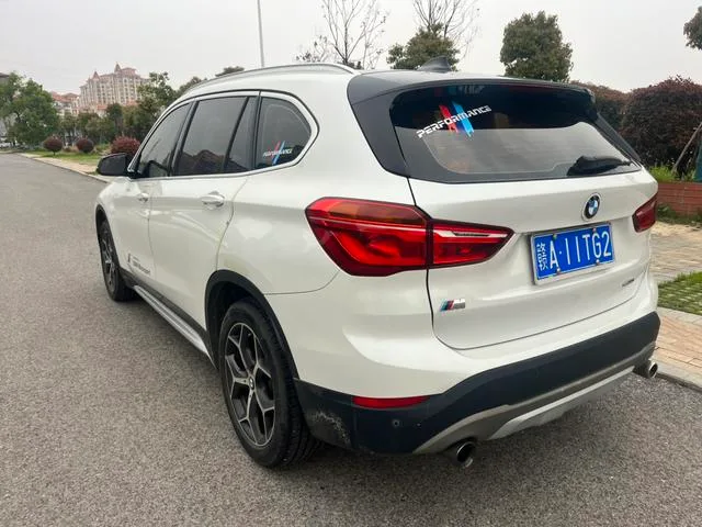 BMW X1 2019 sDrive18Li Tipo de lujo exterior foto 6 BMW X1 2019 sDrive18Li Tipo de lujo exterior foto 6