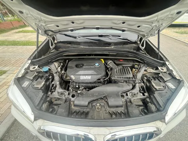 BMW X1 2019 sDrive18Li Tipo de lujo interior foto 12 BMW X1 2019 sDrive18Li Tipo de lujo interior foto 12