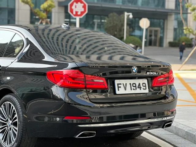 BMW 5 Series 2018 Модификация 530Li Премиум-класса Роскошный набор интерьер фото 19 BMW 5 Series 2018 Модификация 530Li Премиум-класса Роскошный набор интерьер фото 19