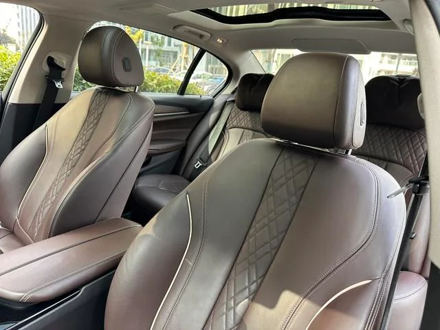 BMW 5 Series 2018 Модификация 530Li Премиум-класса Роскошный набор интерьер фото 20 BMW 5 Series 2018 Модификация 530Li Премиум-класса Роскошный набор интерьер фото 20