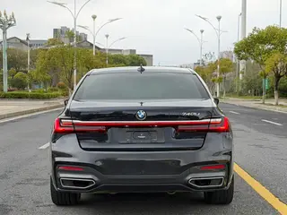 BMW 7 Series 2019 Mise à jour 730Li M Ensemble de sport extérieur photo 6 BMW 7 Series 2019 Mise à jour 730Li M Ensemble de sport extérieur photo 6