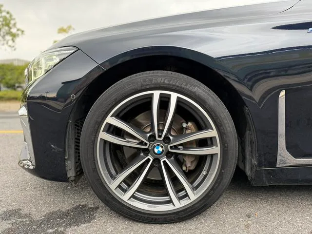 BMW 7 Series 2019 Mise à jour 730Li M Ensemble de sport extérieur photo 9 BMW 7 Series 2019 Mise à jour 730Li M Ensemble de sport extérieur photo 9