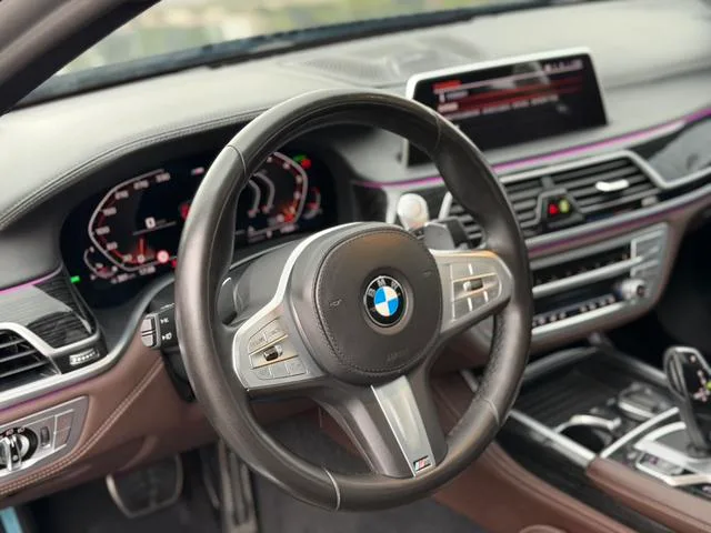 BMW 7 Series 2019 Mise à jour 730Li M Ensemble de sport extérieur photo 10 BMW 7 Series 2019 Mise à jour 730Li M Ensemble de sport extérieur photo 10