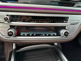 BMW 7 Series 2019 Mise à jour 730Li M Ensemble de sport intérieur photo 17 BMW 7 Series 2019 Mise à jour 730Li M Ensemble de sport intérieur photo 17