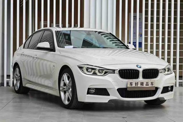 BMW 3 Series 2019 320i M Sports suit exterior photo 3 BMW 3 Series 2019 320i M Sports suit exterior photo 3