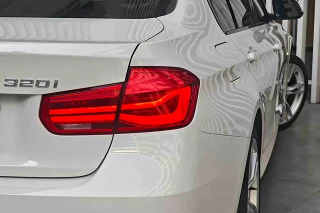 BMW 3 Series 2019 320i M Sports suit exterior photo 5 BMW 3 Series 2019 320i M Sports suit exterior photo 5