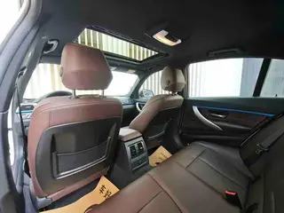 BMW 3 Series 2019 320i M Sports suit interior photo 11 BMW 3 Series 2019 320i M Sports suit interior photo 11