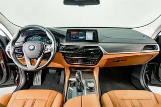 BMW 6 Series GT 2018 630i Set de diseño de lujo exterior foto 10 BMW 6 Series GT 2018 630i Set de diseño de lujo exterior foto 10