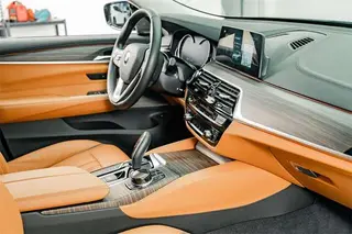 BMW 6 Series GT 2018 630i Set de diseño de lujo interior foto 17 BMW 6 Series GT 2018 630i Set de diseño de lujo interior foto 17