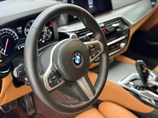 BMW 5 Series 2018 525i M Sports suit interior photo 14 BMW 5 Series 2018 525i M Sports suit interior photo 14