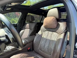 BMW 7 Series 2021 740Li Líder M Conjunto deportivo interior foto 11 BMW 7 Series 2021 740Li Líder M Conjunto deportivo interior foto 11
