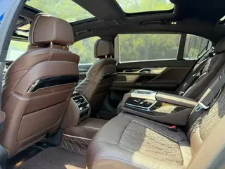 BMW 7 Series 2021 740Li Líder M Conjunto deportivo interior foto 12 BMW 7 Series 2021 740Li Líder M Conjunto deportivo interior foto 12