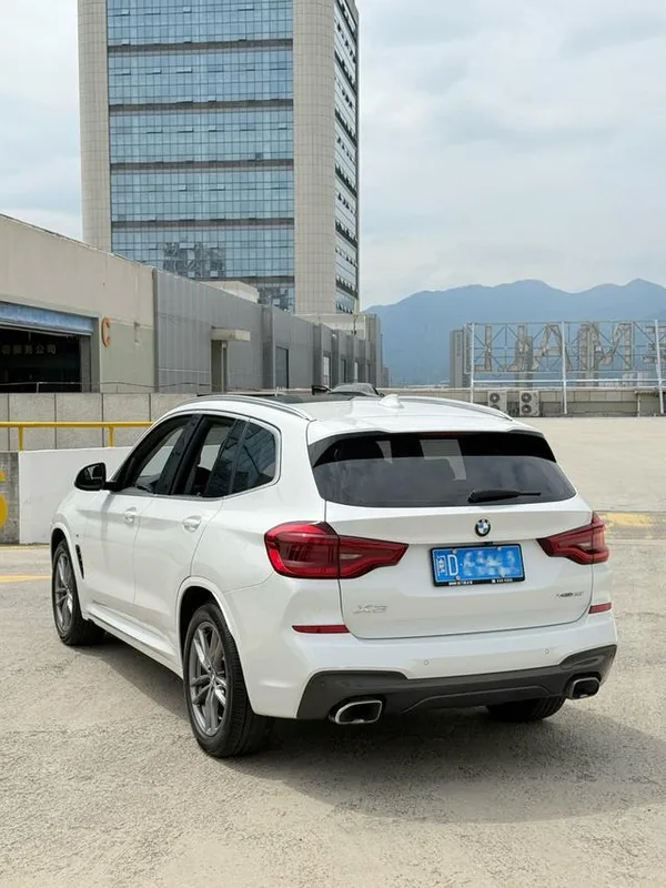 BMW X3 2021 xDrive25i Ensemble de luxe extérieur photo 4 BMW X3 2021 xDrive25i Ensemble de luxe extérieur photo 4
