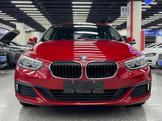 BMW 1 Series 2020 120i Style tendance extérieur photo 3 BMW 1 Series 2020 120i Style tendance extérieur photo 3
