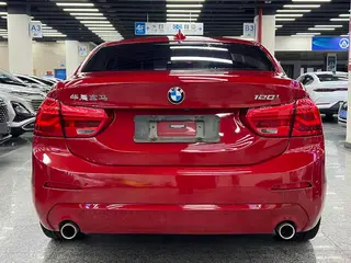 BMW 1 Series 2020 120i Style tendance intérieur photo 11 BMW 1 Series 2020 120i Style tendance intérieur photo 11