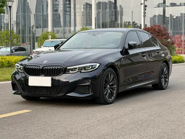 BMW 3 Series 2021 325i M Спортивный ночной костюм экстерьер фото 1 BMW 3 Series 2021 325i M Спортивный ночной костюм экстерьер фото 1