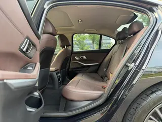BMW 3 Series 2021 325i M Спортивный ночной костюм экстерьер фото 8 BMW 3 Series 2021 325i M Спортивный ночной костюм экстерьер фото 8
