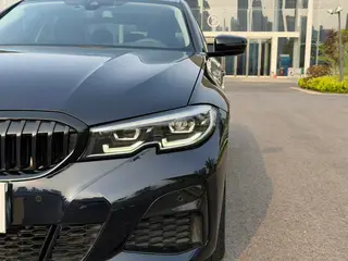 BMW 3 Series 2021 325i M Спортивный ночной костюм интерьер фото 12 BMW 3 Series 2021 325i M Спортивный ночной костюм интерьер фото 12