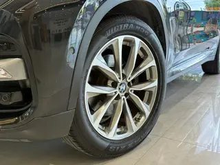 BMW X3 2020 xDrive25i Ensemble de luxe intérieur photo 10 BMW X3 2020 xDrive25i Ensemble de luxe intérieur photo 10