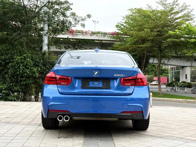 BMW 3 Series 2019 320i M Conjunto deportivo exterior foto 5 BMW 3 Series 2019 320i M Conjunto deportivo exterior foto 5