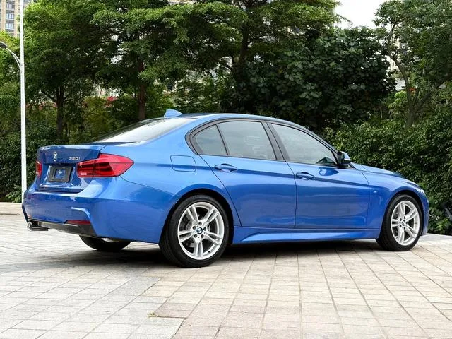 BMW 3 Series 2019 320i M Conjunto deportivo exterior foto 6 BMW 3 Series 2019 320i M Conjunto deportivo exterior foto 6