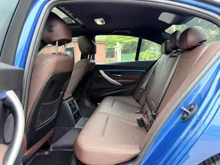 BMW 3 Series 2019 320i M Conjunto deportivo interior foto 8 BMW 3 Series 2019 320i M Conjunto deportivo interior foto 8