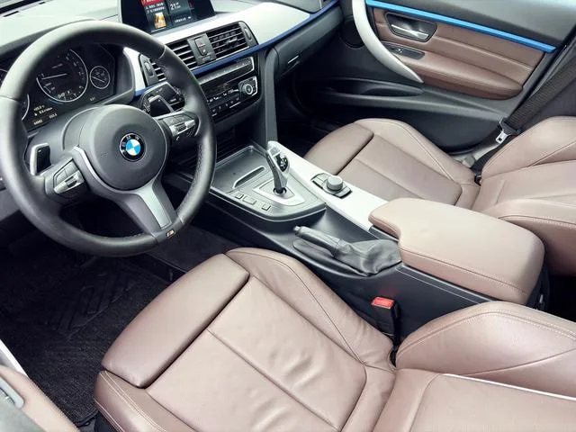 BMW 3 Series 2019 320i M Conjunto deportivo interior foto 10 BMW 3 Series 2019 320i M Conjunto deportivo interior foto 10