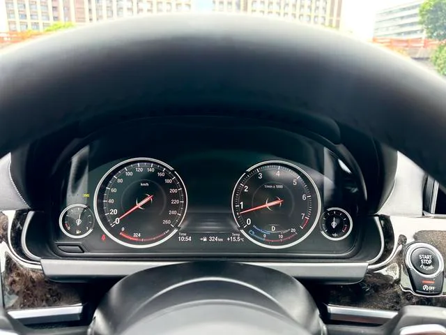 BMW 6 Series 2013 Reforma 640i Gran Coupe interior foto 15 BMW 6 Series 2013 Reforma 640i Gran Coupe interior foto 15