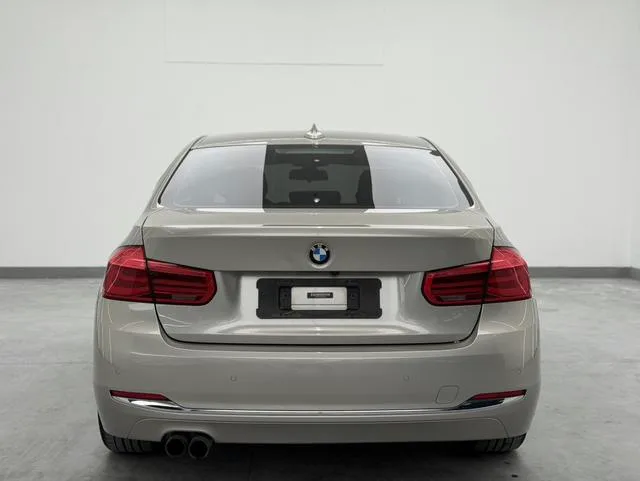 BMW 3 Series 2017 320Li Fashionable interior photo 8 BMW 3 Series 2017 320Li Fashionable interior photo 8
