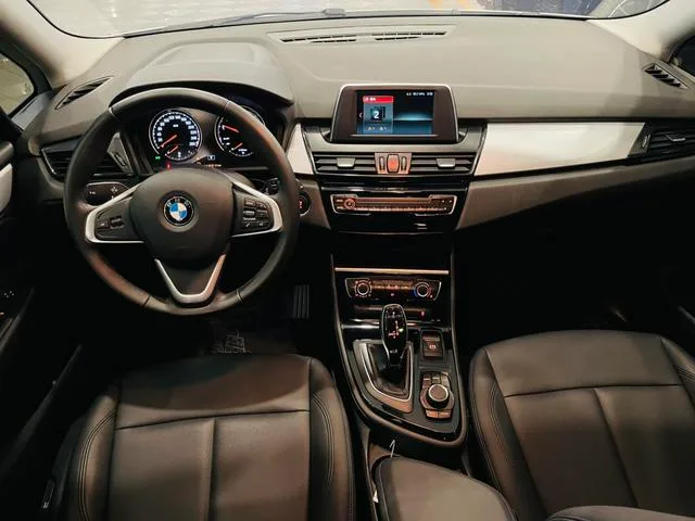BMW 2 Series Active Tourer 2019 220i Leading Type exterior photo 4 BMW 2 Series Active Tourer 2019 220i Leading Type exterior photo 4
