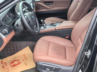 BMW 5 Series 2017 520Li Estilo elegante exterior foto 4 BMW 5 Series 2017 520Li Estilo elegante exterior foto 4