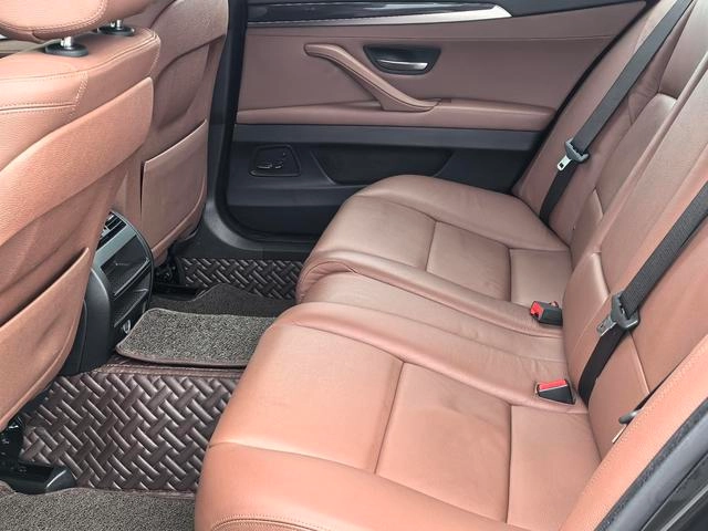 BMW 5 Series 2017 520Li Estilo elegante exterior foto 6 BMW 5 Series 2017 520Li Estilo elegante exterior foto 6